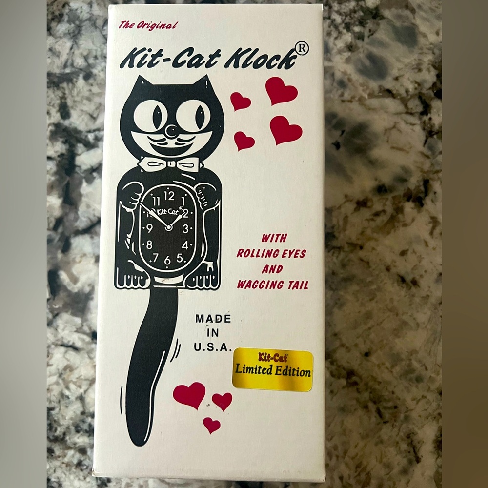 Original Kit Cat Klock in space cherry (NIB)